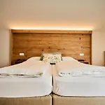 La Metairie Hotel 3*