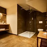 La Metairie Hotel