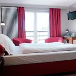 Hotel La Metairie 3*