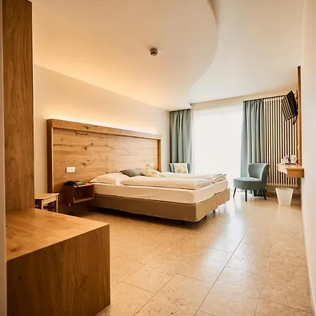 La Metairie Hotell Trois-Ponts